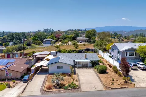 View/Area - 1038 Knoll Park Ln, Fallbrook, CA 92028 photo 1 of 11