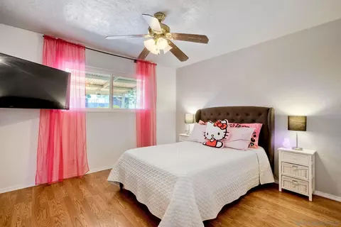 Bedroom - 1038 Knoll Park Ln, Fallbrook, CA 92028 photo 5 of 5