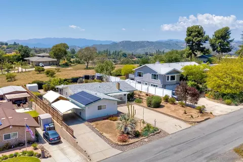 View/Area - 1038 Knoll Park Ln, Fallbrook, CA 92028 photo 2 of 11