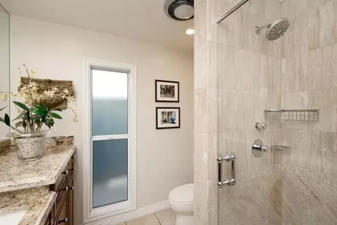 Bath - 105 Antigua Ct, Coronado, CA 92118 photo 2 of 5