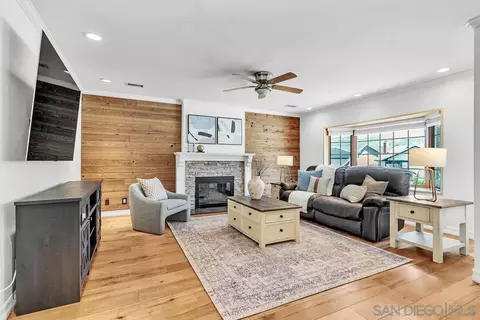 Living - 13649 Cunning Ln, Lakeside, CA 92040 photo 2 of 2
