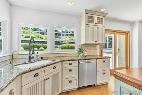 Kitchen - 13649 Cunning Ln, Lakeside, CA 92040 photo 3 of 5