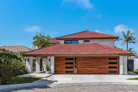 Exterior - 6675 Caminito Lindrick, La Jolla, CA 92037 photo 6 of 17