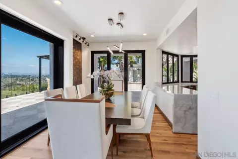 Dining - 6675 Caminito Lindrick, La Jolla, CA 92037 photo 2 of 3