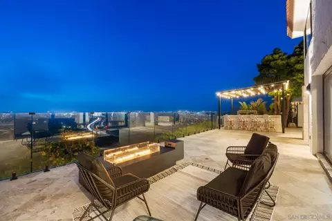 Exterior - 6675 Caminito Lindrick, La Jolla, CA 92037 photo 13 of 17