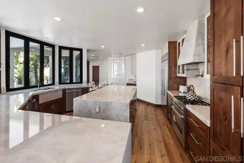 Kitchen - 6675 Caminito Lindrick, La Jolla, CA 92037 photo 4 of 4
