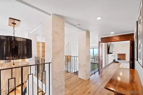 Entry Way - 6675 Caminito Lindrick, La Jolla, CA 92037 photo 5 of 6