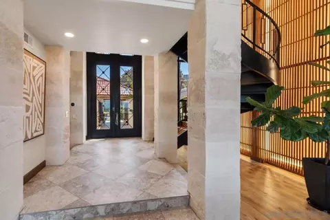 Entry Way - 6675 Caminito Lindrick, La Jolla, CA 92037 photo 2 of 6