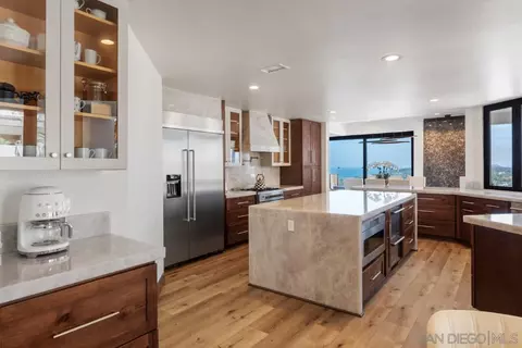 Kitchen - 6675 Caminito Lindrick, La Jolla, CA 92037 photo 1 of 4