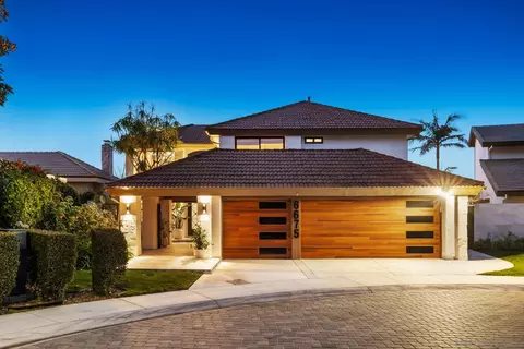 Exterior - 6675 Caminito Lindrick, La Jolla, CA 92037 photo 3 of 17