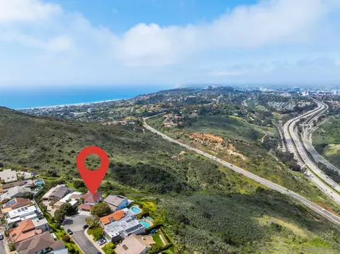 View/Area - 6675 Caminito Lindrick, La Jolla, CA 92037 photo 8 of 10