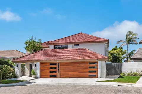 Exterior - 6675 Caminito Lindrick, La Jolla, CA 92037 photo 4 of 17