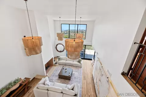 Living - 6675 Caminito Lindrick, La Jolla, CA 92037 photo 10 of 10