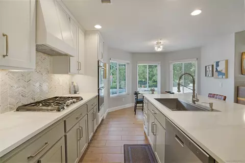 15655 Thornbush Rd, Ramona, CA 92065 photo 5