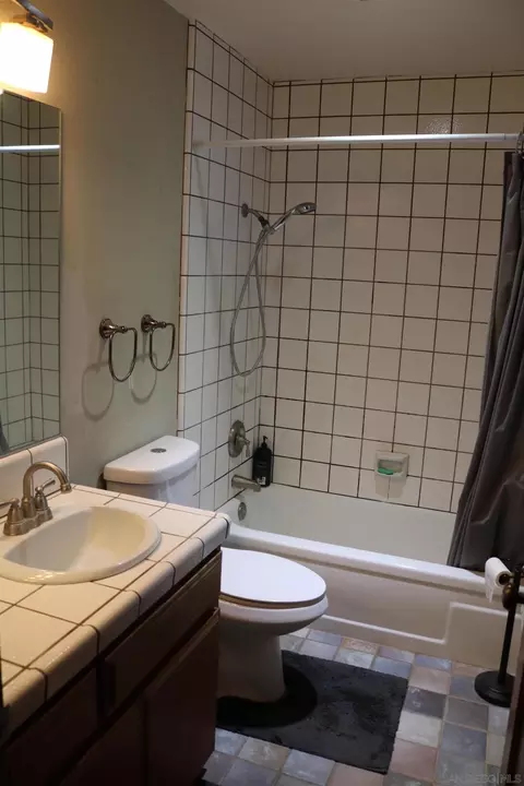 Bath - 38083 De Luz Rd, Fallbrook, CA 92028 photo 1 of 1