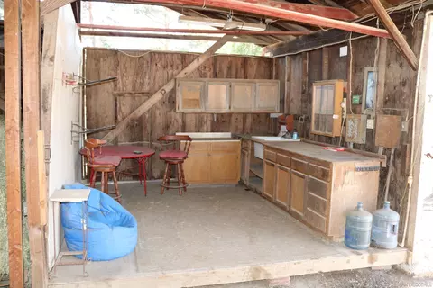 Kitchen - 38083 De Luz Rd, Fallbrook, CA 92028 photo 4 of 4