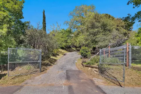 Exterior - 3027 Pine Crest Dr, Julian, CA 92036 photo 8 of 10