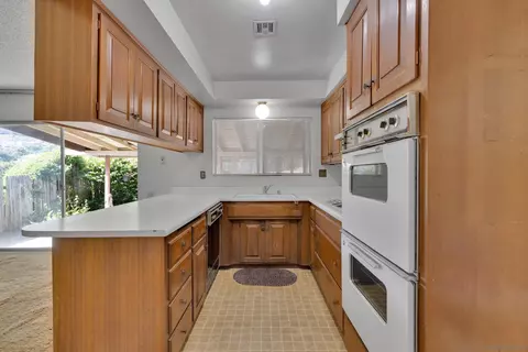 6800 Colorado Ave, La Mesa, CA 91942 photo 8