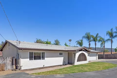 Exterior - 13250 Idyl Dr, Lakeside, CA 92040 photo 2 of 8