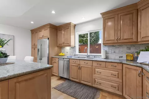 Kitchen - 10371 Strathmore Dr, Santee, CA 92071 photo 5 of 7