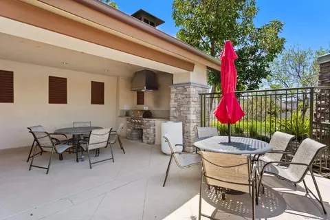 View/Area - 1104 Parkview Dr, Oceanside, CA 92057 photo 2 of 3