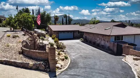 1958 Highlands View Rd, Alpine, CA 91901