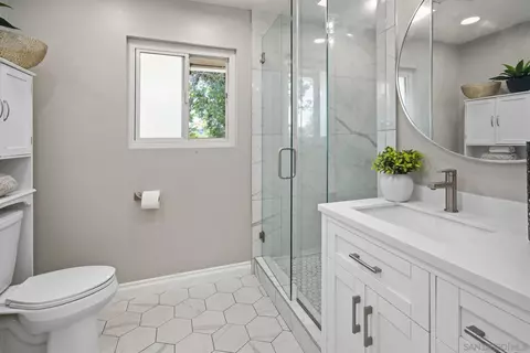 Bath - 2556 S Cimarron Ter, Escondido, CA 92029 photo 1 of 2