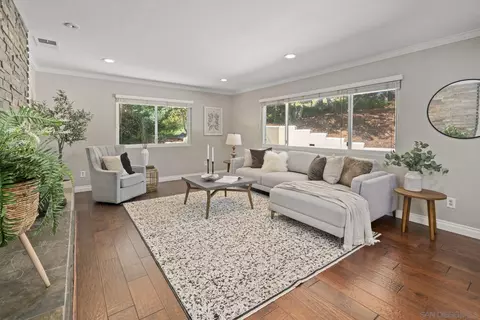 2556 S Cimarron Ter, Escondido, CA 92029