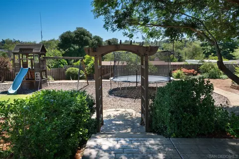 Exterior - 2556 S Cimarron Ter, Escondido, CA 92029 photo 4 of 8