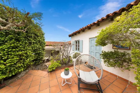 Exterior - 7520 Hillside Dr, La Jolla, CA 92037 photo 11 of 18