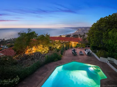 View/Area - 7520 Hillside Dr, La Jolla, CA 92037 photo 3 of 11