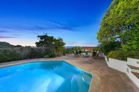 Exterior - 7520 Hillside Dr, La Jolla, CA 92037 photo 13 of 18