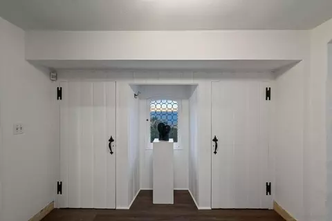 Entry Way - 7520 Hillside Dr, La Jolla, CA 92037 photo 1 of 3