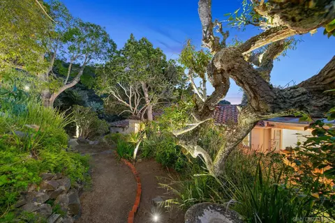 Exterior - 7520 Hillside Dr, La Jolla, CA 92037 photo 8 of 18