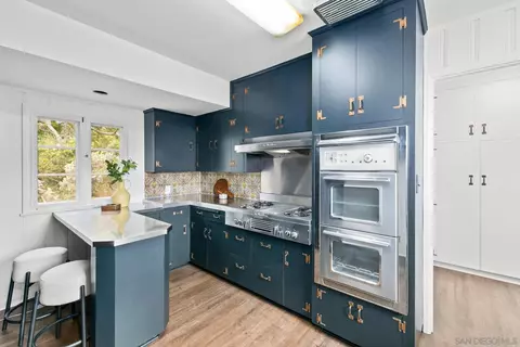 Kitchen - 7520 Hillside Dr, La Jolla, CA 92037 photo 2 of 3