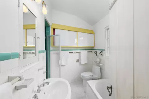 Bath - 7520 Hillside Dr, La Jolla, CA 92037 photo 1 of 5