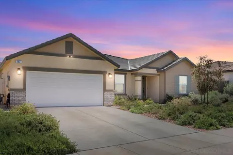 567 Hedgewood St, Hemet, CA 92543