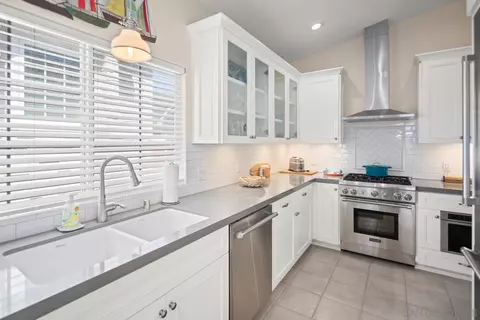 737 G Ave, Coronado, CA 92118 photo 8