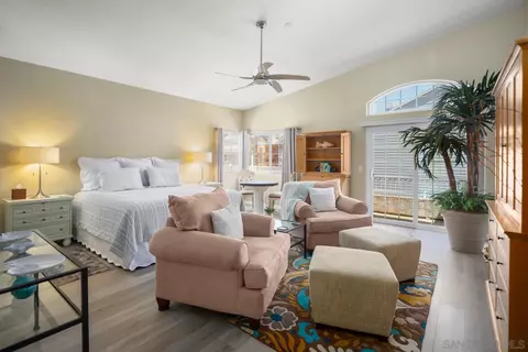 737 G Ave, Coronado, CA 92118 photo 15
