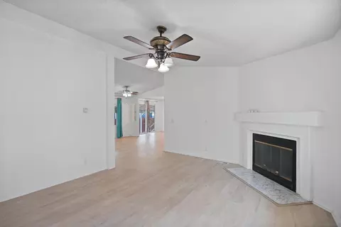 Living - 80 E Dawes St #127, Perris, CA 92571 photo 3 of 7