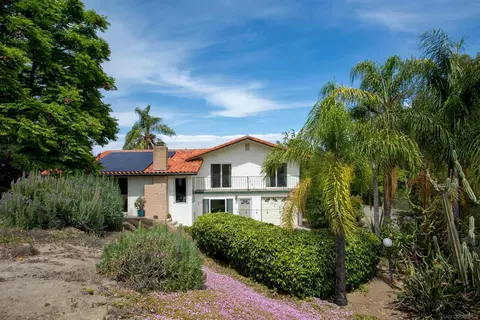 28628 Mountain Meadow Rd, Escondido, CA 92026 photo 5