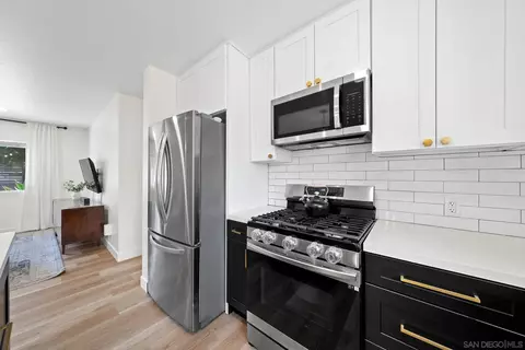 Kitchen - 12244 Lakeshore Dr, Lakeside, CA 92040 photo 6 of 6