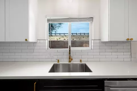 Kitchen - 12244 Lakeshore Dr, Lakeside, CA 92040 photo 5 of 6