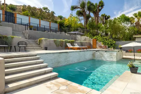 Exterior - 3859 Mount Rubidoux Dr, Riverside, CA 92501 photo 6 of 17