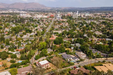 View/Area - 3859 Mount Rubidoux Dr, Riverside, CA 92501 photo 9 of 10