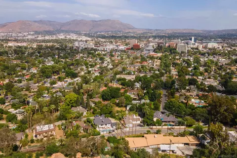 View/Area - 3859 Mount Rubidoux Dr, Riverside, CA 92501 photo 8 of 10