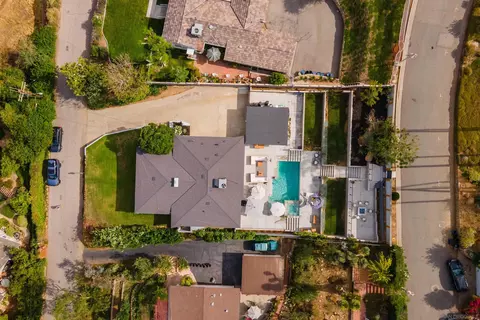 View/Area - 3859 Mount Rubidoux Dr, Riverside, CA 92501 photo 6 of 10