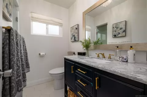 Bath - 3859 Mount Rubidoux Dr, Riverside, CA 92501 photo 2 of 2