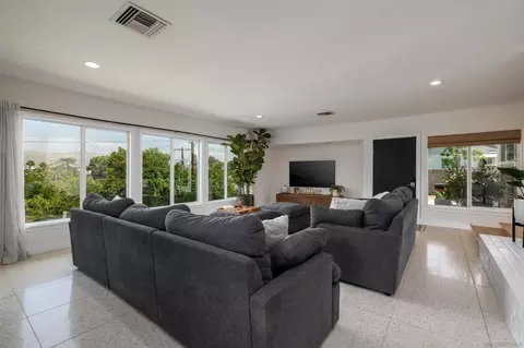 Living - 3859 Mount Rubidoux Dr, Riverside, CA 92501 photo 2 of 3