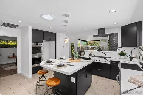 Kitchen - 1540 E Chase Ave, El Cajon, CA 92020 photo 3 of 4